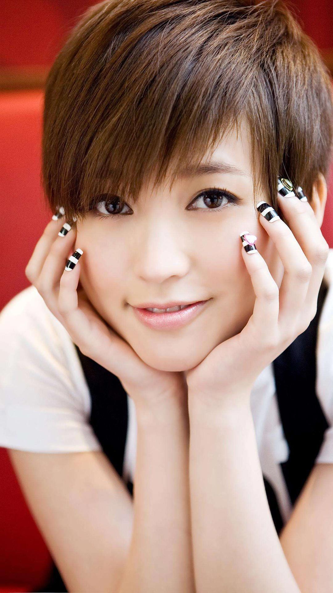台湾短发女歌手图片